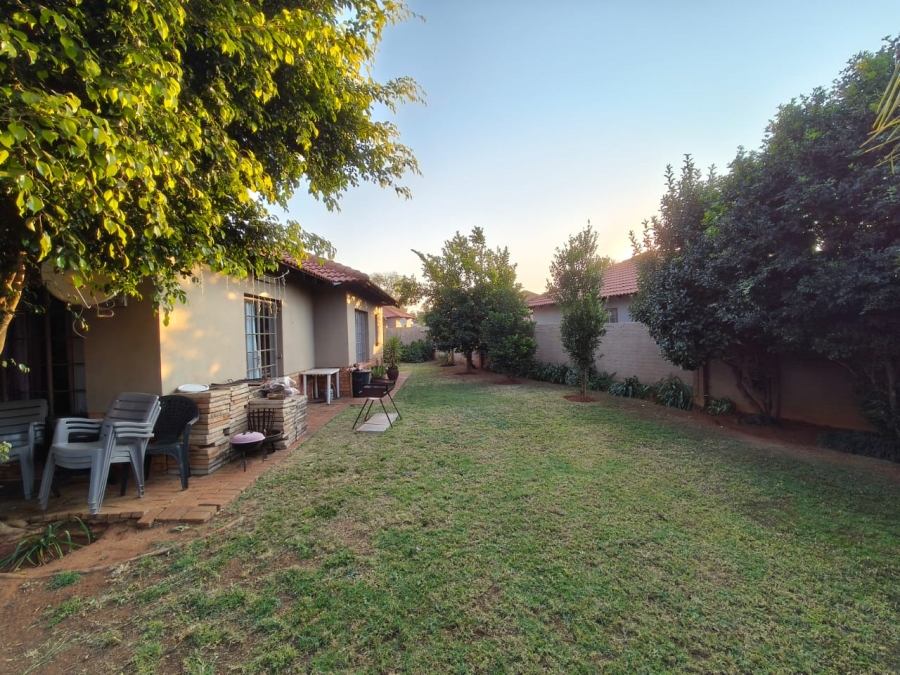 3 Bedroom Property for Sale in Hexrivier Lifestyle Estate North West